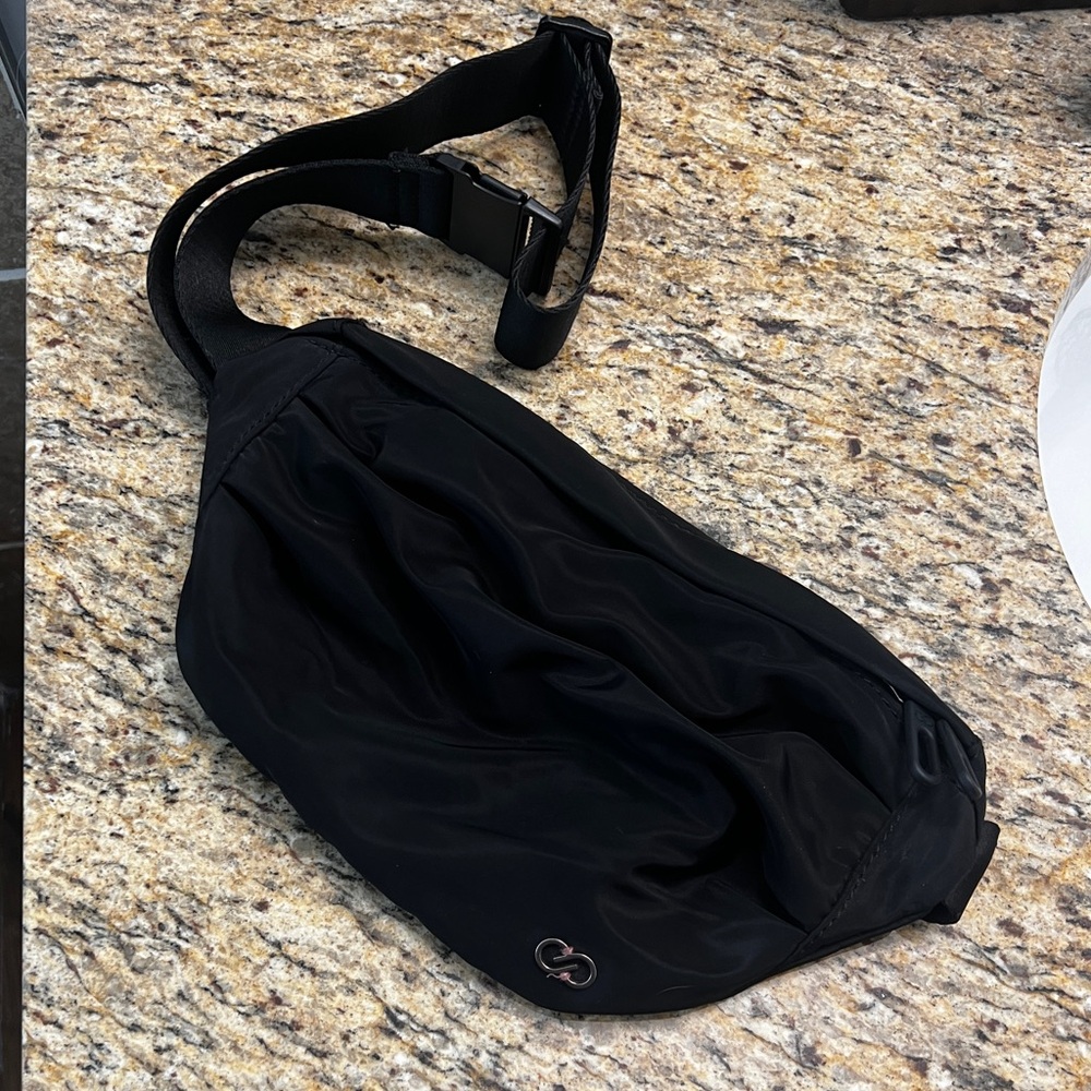 Calia sling body